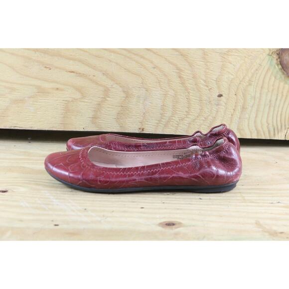 L.L. Bean Shoes Womens 6.5 M Red Leather Tooled Embossed Ballet Flats - Picture 1 of 7